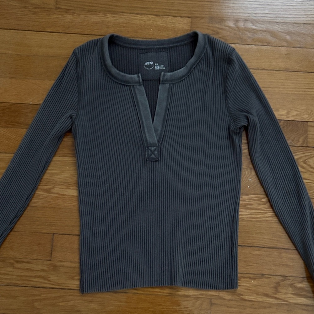 Aerie Dark Gray Ribbed Top Medium - Picture 4 of 4